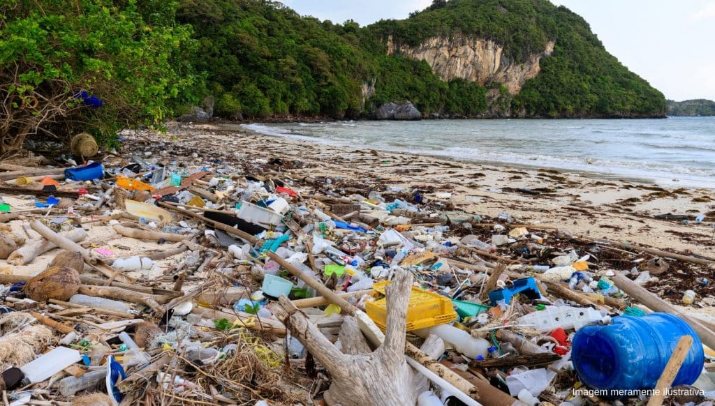Como a poluição do meio ambiente por plástico pode prejudicar sua saúde
