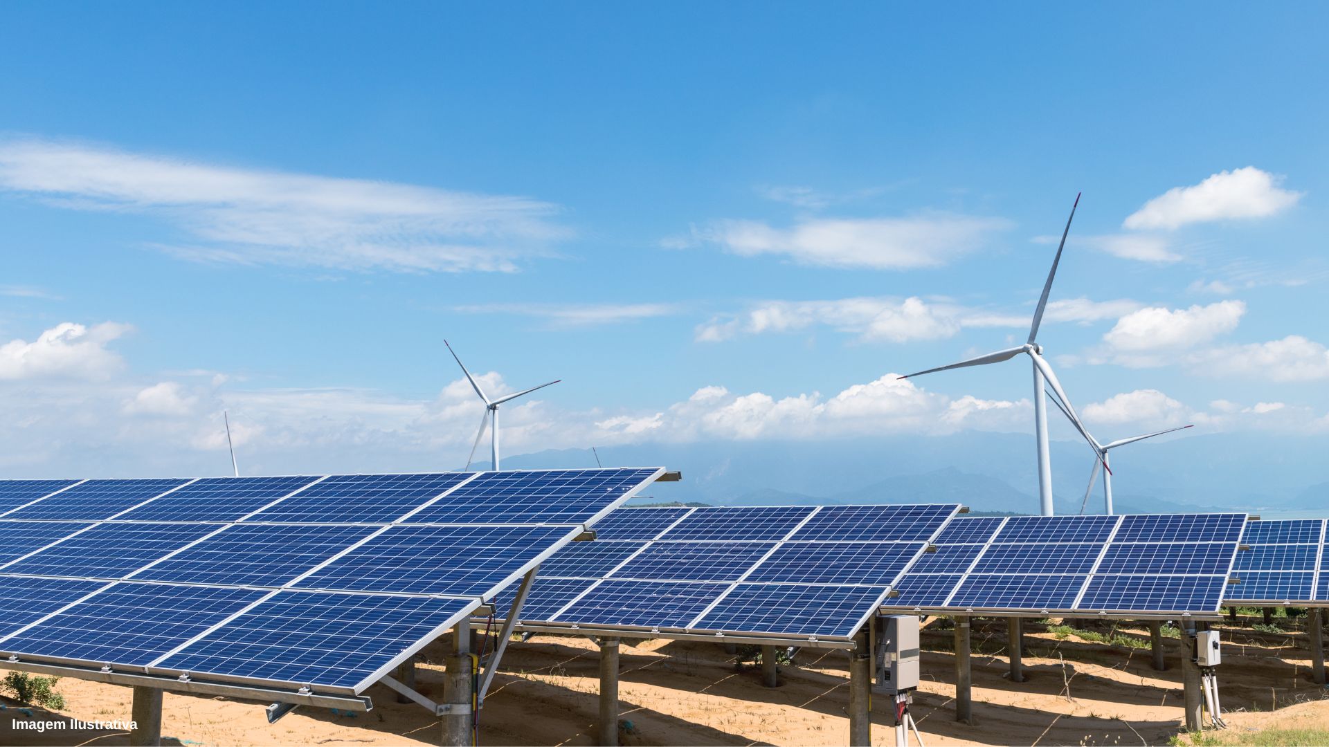 Energia Renovável no Nordeste - Paineis Solares e Moinhos de energia eólica