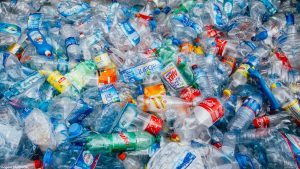 Negociação poluição plásticos