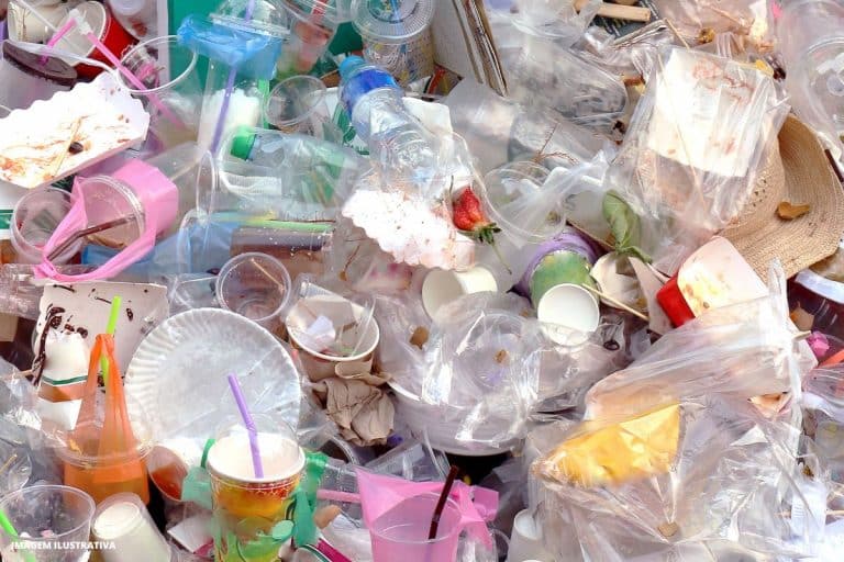 reciclagem de descartáveis