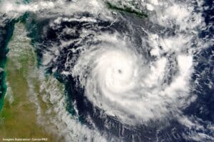 Como ciclones intensos induzidos pelo aquecimento global podem causar mudanças nos ecossistemas