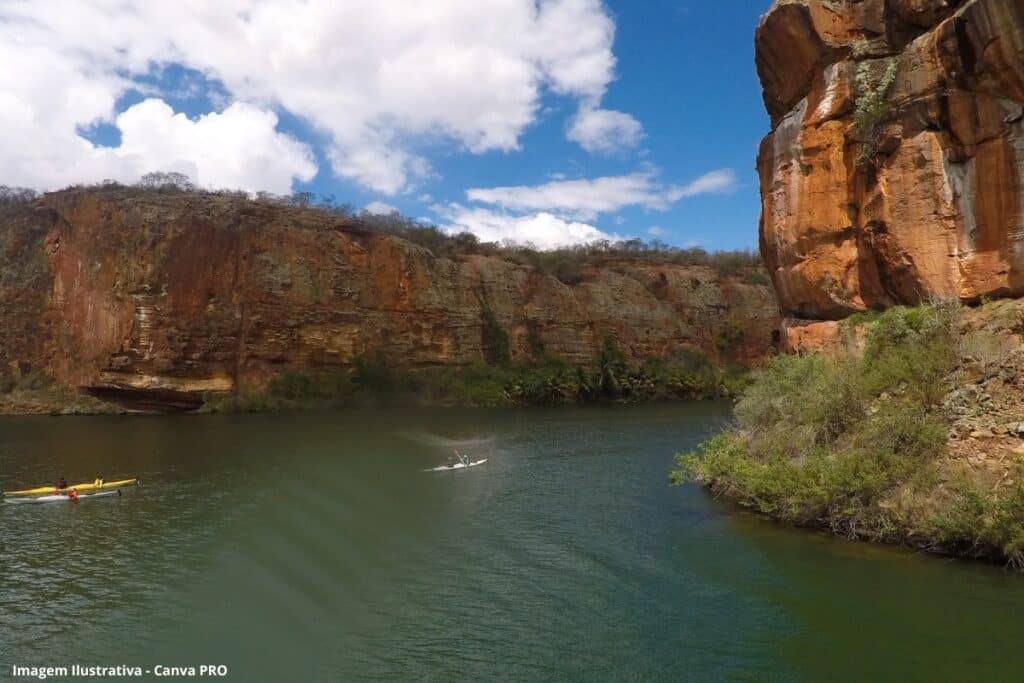 História e Contexto da Transposição do Rio São Francisco Água, Desafios e Soluções para o Nordeste