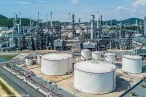 Substituto do petróleo 70% mais ecológico ganha primeira refinaria no Brasil