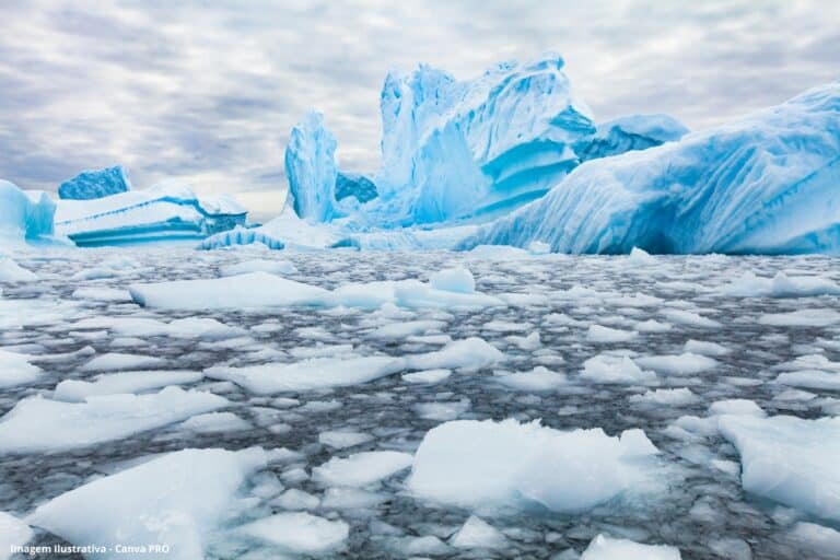 Derretimento da Antártida pode enfraquecer principal mecanismo natural de absorção de CO₂ nos oceanos, indica estudo