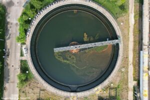 Remoção de contaminantes emergentes em um biorreator em escala real acoplado à filtração por membrana para a produção de água de reúso no estado de São Paulo, Brasil (1)