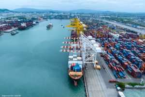 Portos e grupos de navegação travam disputa por ‘cobrança’ ambiental