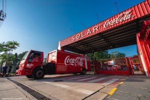 Solar Coca-Cola faz aporte de R$ 80 milhões para otimizar gestão hídrica em fábricas