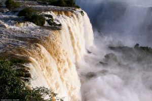 Cataratas do Iguaçu registram maior volume de água do ano